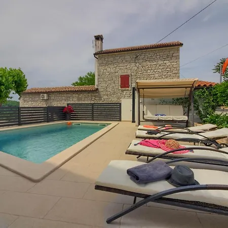 فيلة Cozy Zita With Private Pool Near Town Center