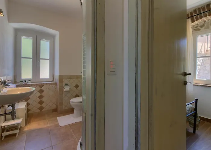 Cozy Zita With Private Pool Near Town Center Villa