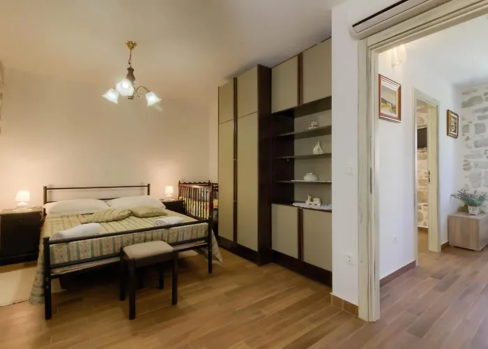 Cozy Zita With Private Pool Near Town Center