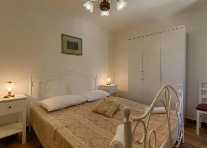 Cozy Zita With Private Pool Near Town Center Villa Poreč